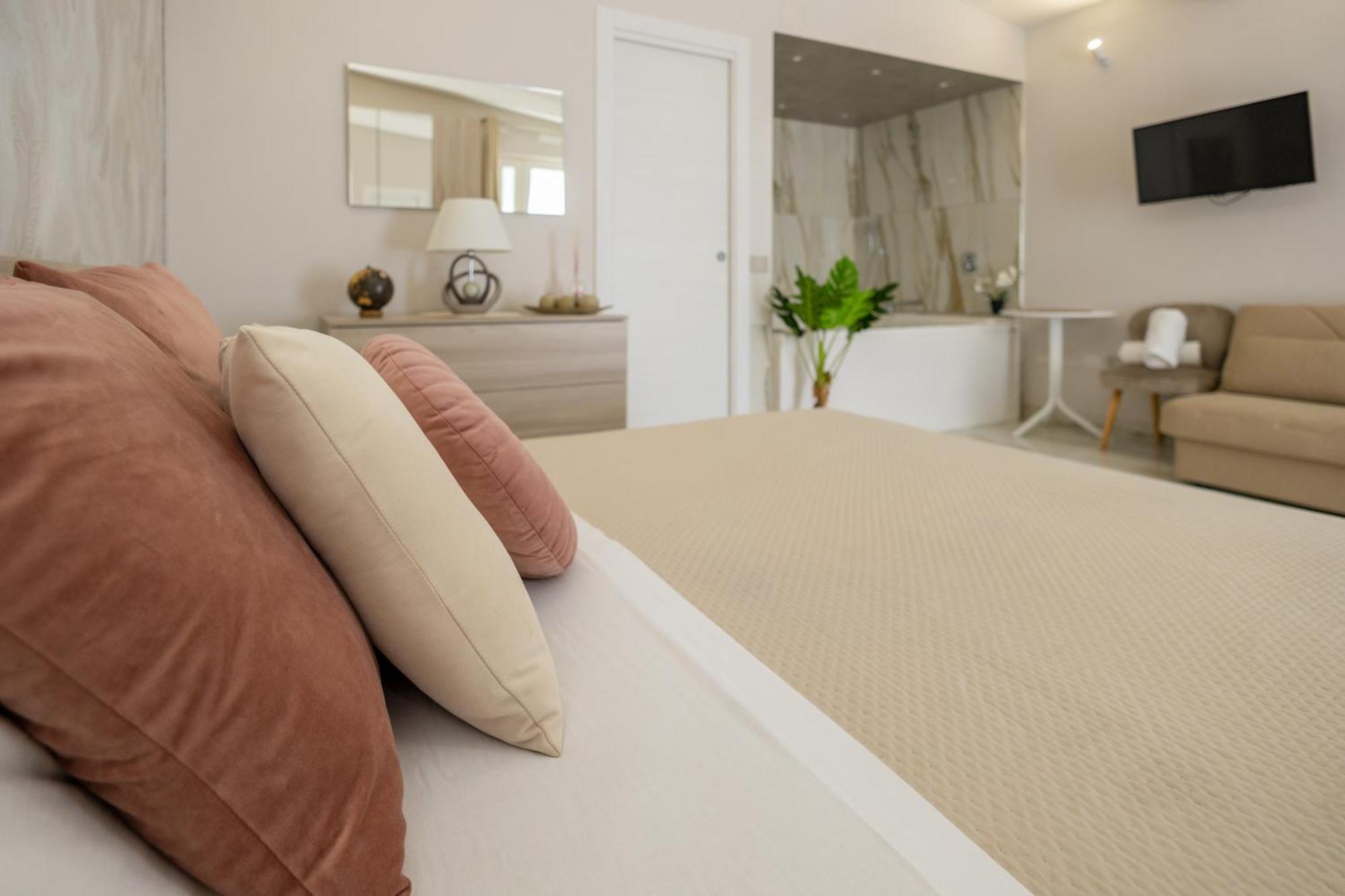 La Perla Luxury Rooms アングリ エクステリア 写真