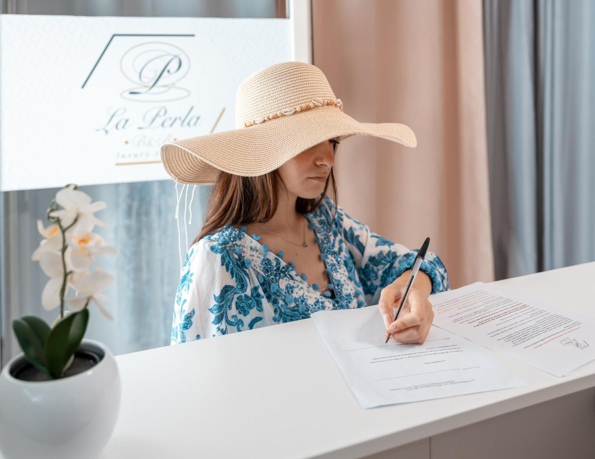 La Perla Luxury Rooms アングリ エクステリア 写真